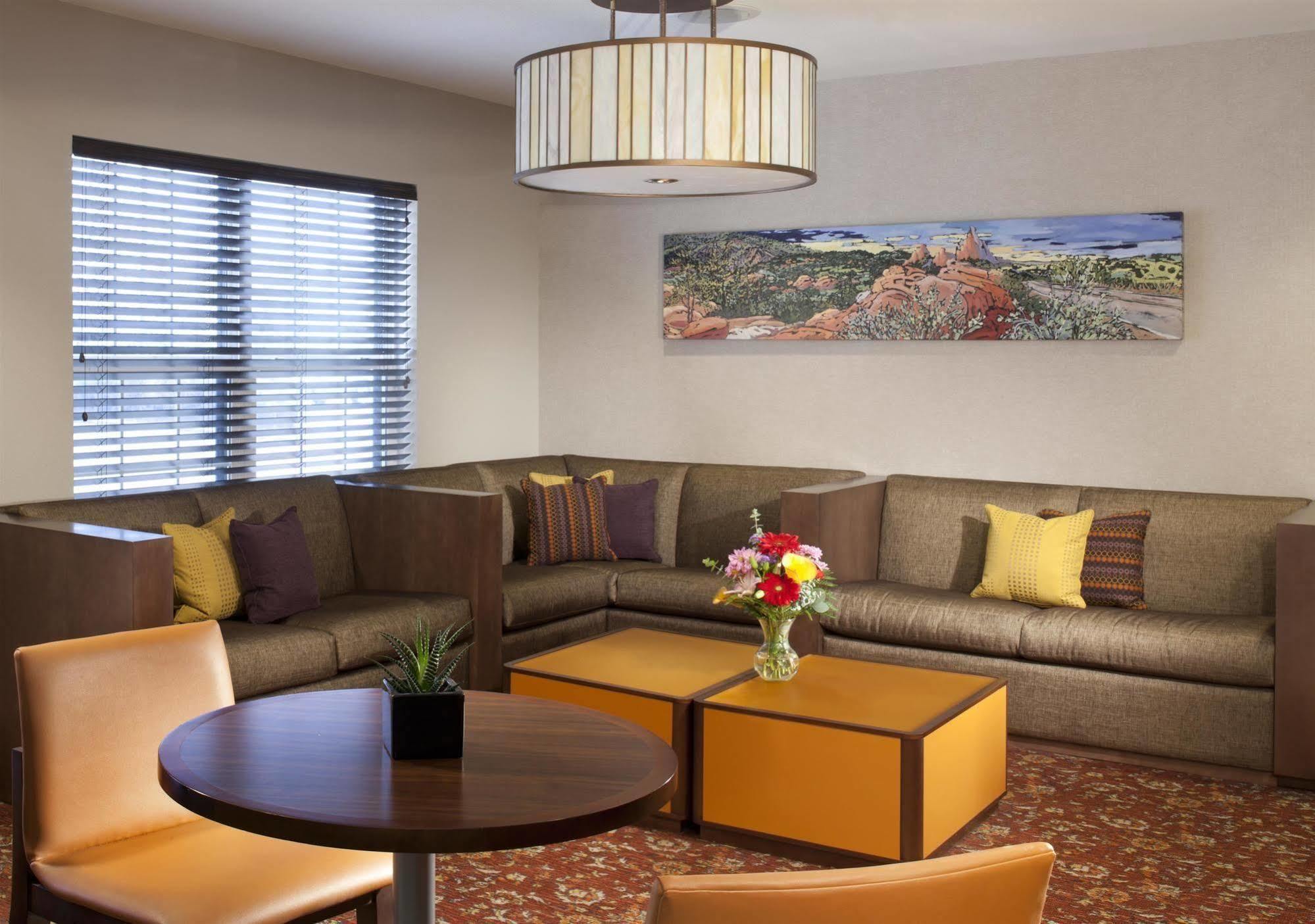 Hyatt House - University Village Colorado Springs Buitenkant foto